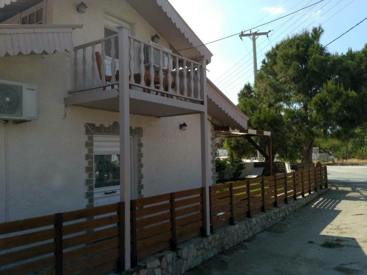 Sofia-Irini Villa Kalamaki  Exterior photo
